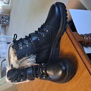 FLA S H SALE Sun & Stone winter boots memory form inside